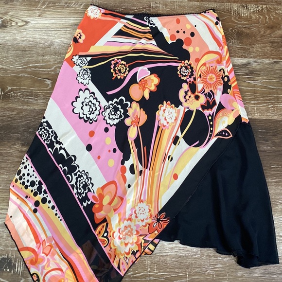 Heart & Soul Scissored Skirt - Picture 3 of 8